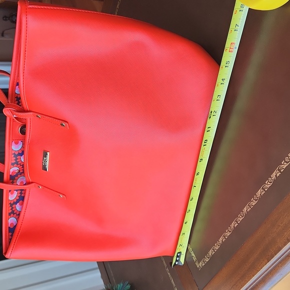 NWOT ❗️ Trina Turk red and blue large shoulder tote with matching pocketbook - Picture 11 of 17